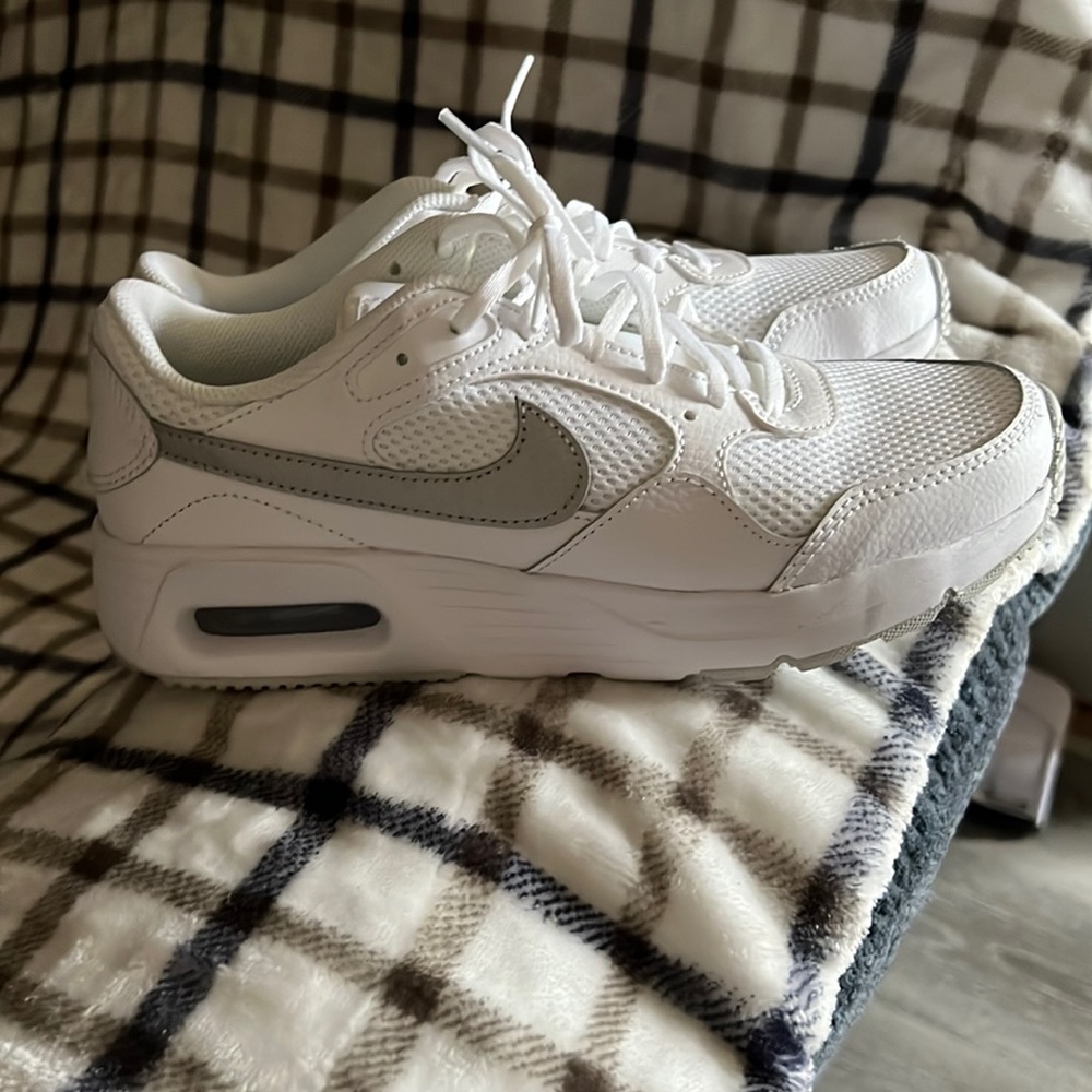 Nike air max brand new never wore